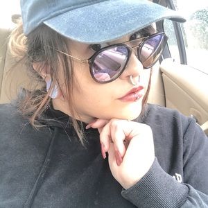 Meet your Posher, Buni